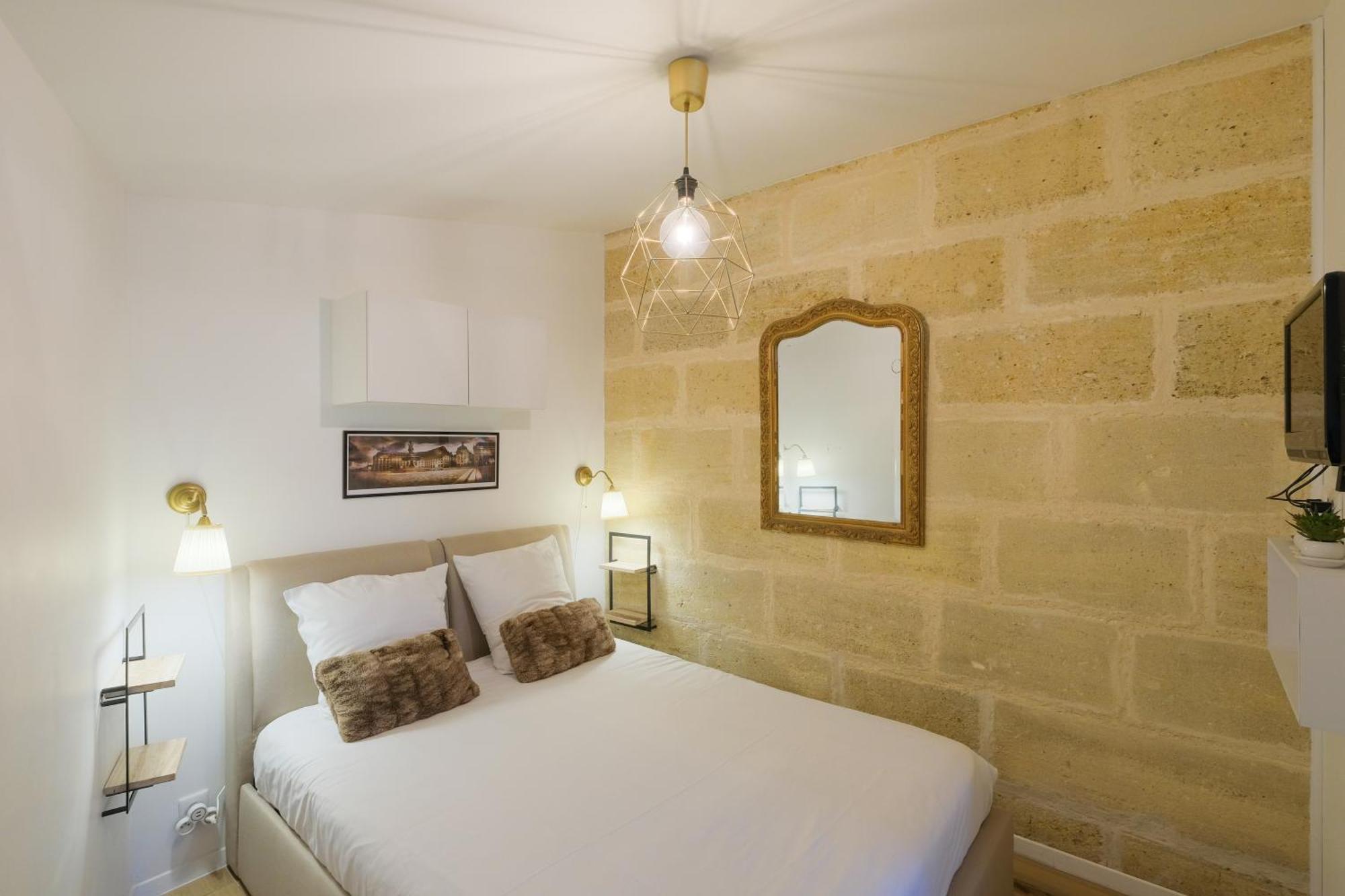 Les Suites D'Alienor, Suite Cosy Pessac Exterior photo